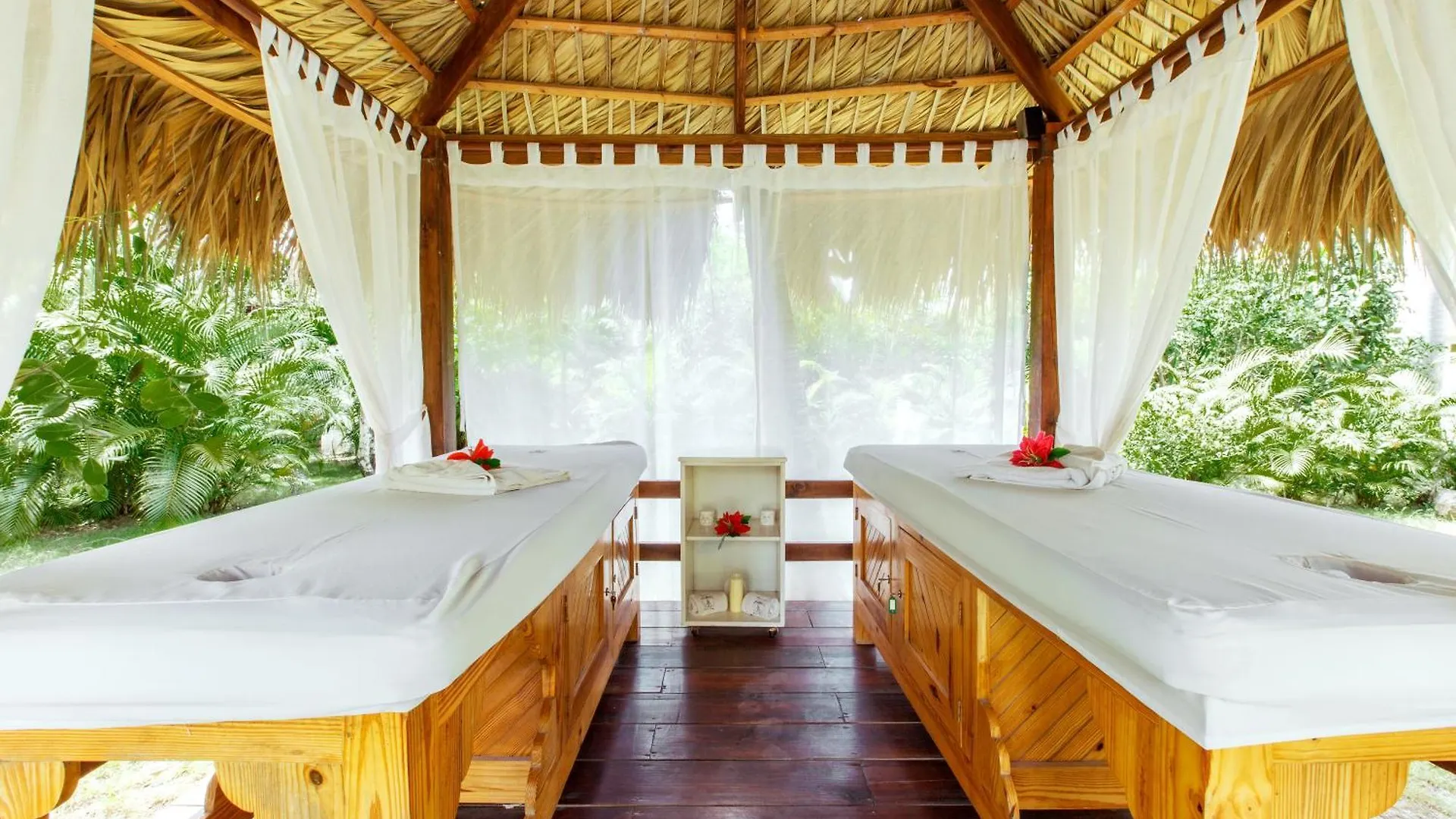 Hotel Grand Caribe Beach Club And Spa - Playa Los Corales Punta Cana 5*,